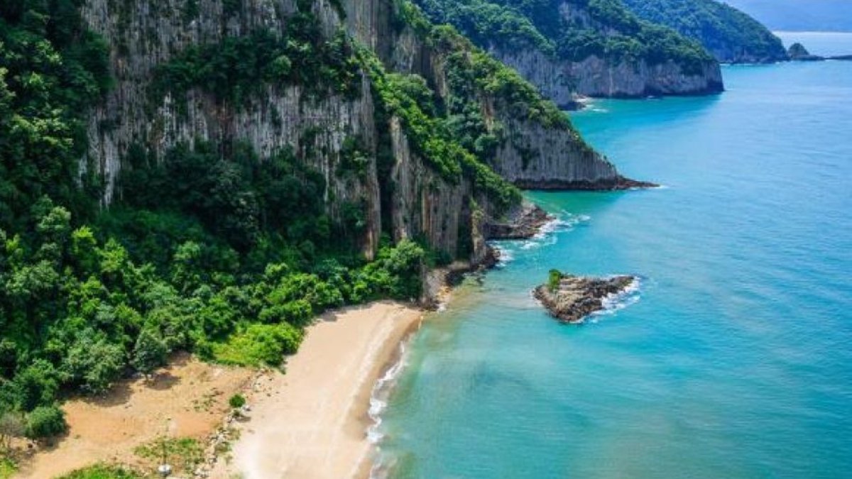 Bu güzellik yok olmadan kesinlikle gidin! Yurt dışından akın akın geliyorlar, Güzelcehisar'a bayılacaksınız