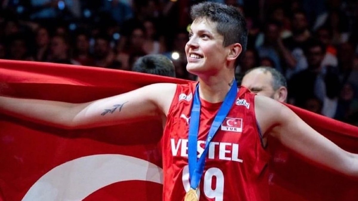 Ebrar Karakurt'tan teşekkür mesajı: Nereden nasıl başlasam bilemiyorum...