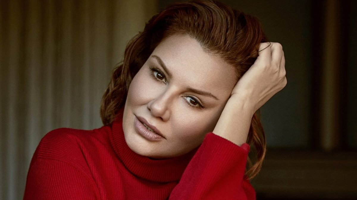 Deniz Seki'nin acı günü: Annesi son yolculuğuna uğurlandı