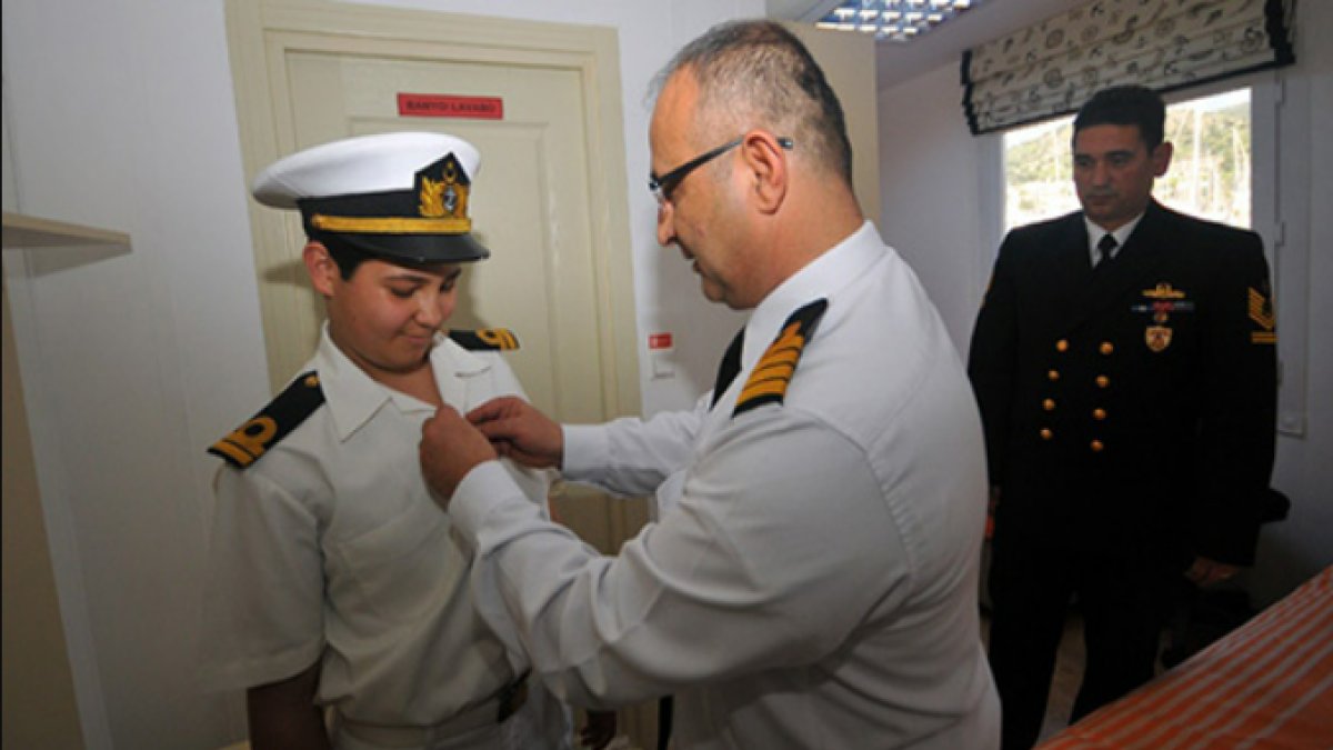 Yüzbaşı Rütbesi: Türk Silahlı Kuvvetleri'nde Önemli Bir Derece