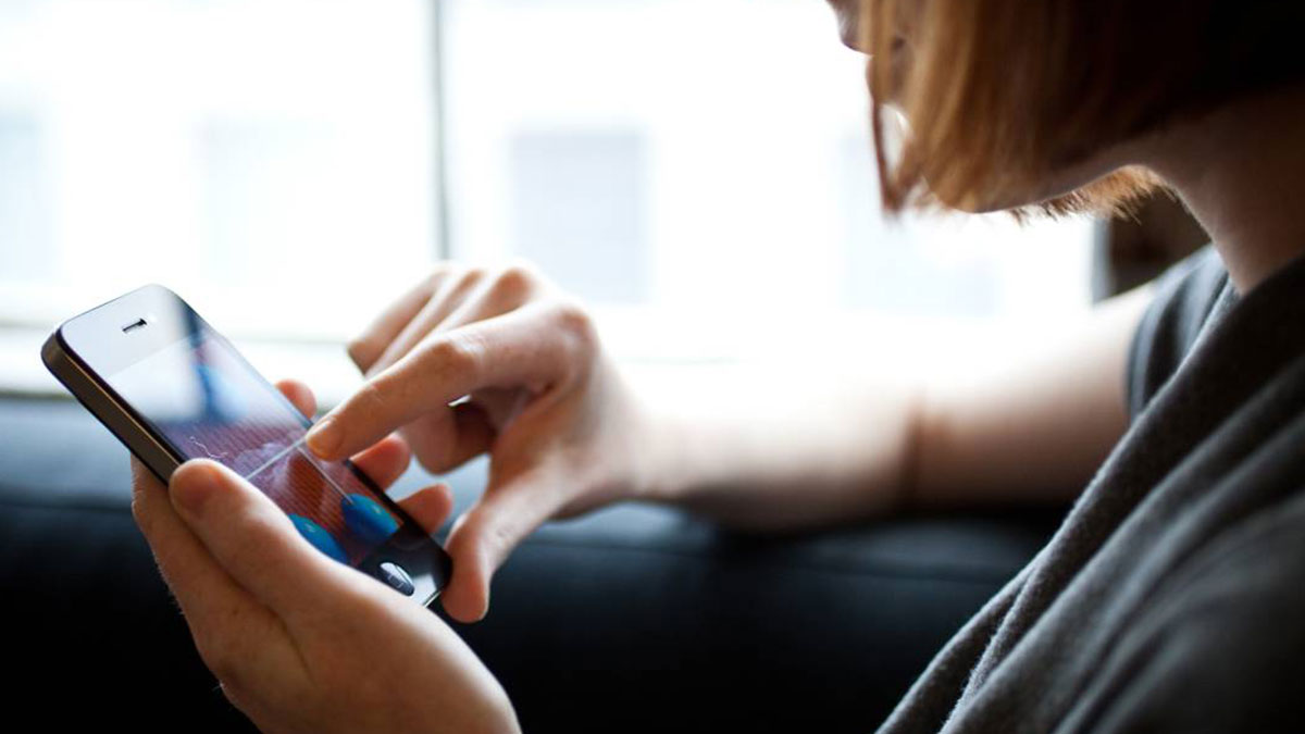 Günde 111 kez kendisini arayıp ne yaptığını soran annesini mahkemeye verdi! Bakın mahkemenin kararı ne oldu...