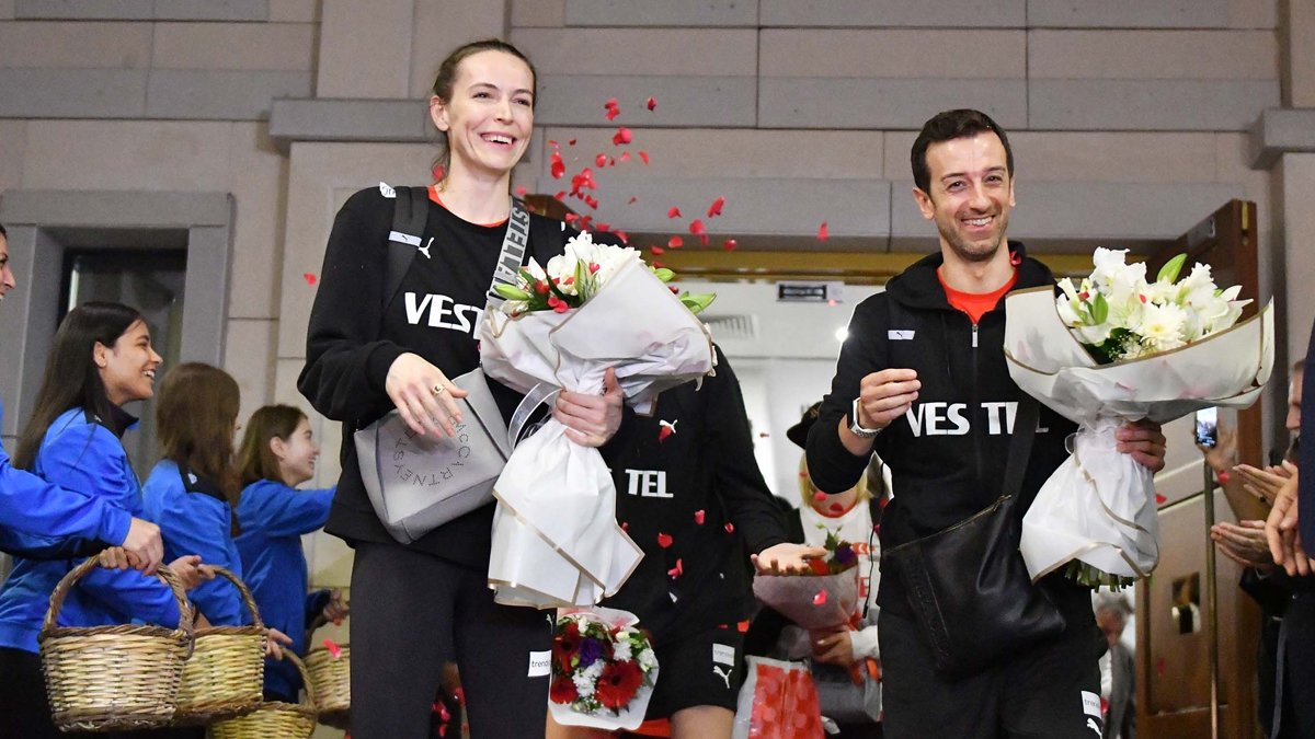 Namağlup "Filenin Sultanları" ülkeye döndü