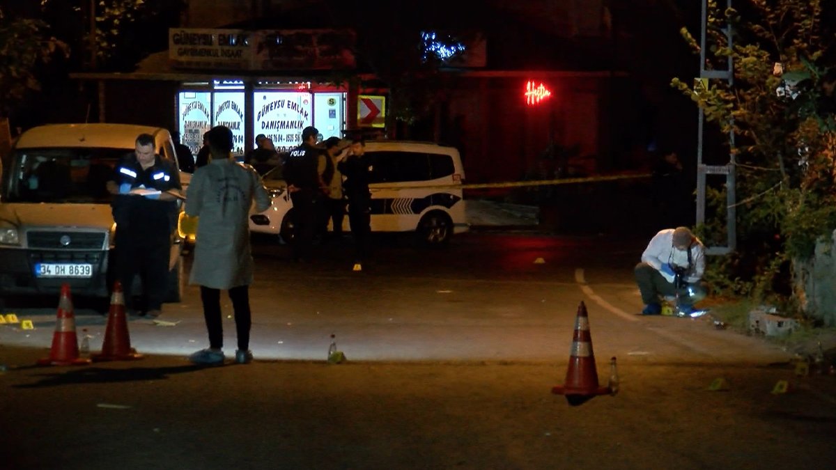 Çeteler İstanbul'da kol geziyor: Kıraathaneye silahlı satırlı saldırı