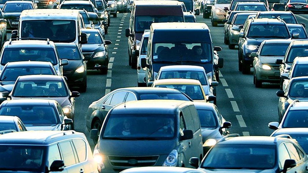 Otomobil almayı düşünenler dikkat: Fiyatlar durdu bayiler indirime gitti