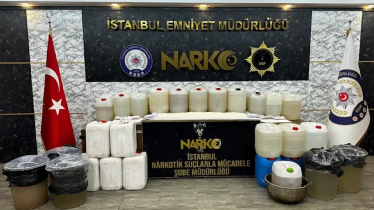 Bakan Yerlikaya açıkladı: İstanbul'da 738 kilo metamfetamin ele geçirildi