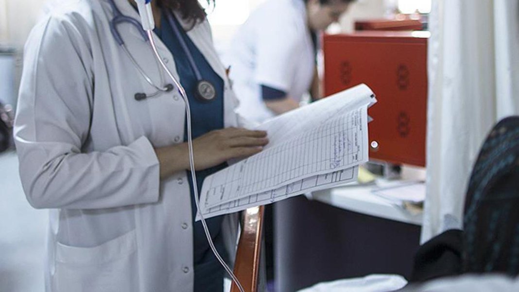 Mahkemeden doktorları ilgilendirecek karar: 'Maaşım az' diyen hekim haklı bulundu