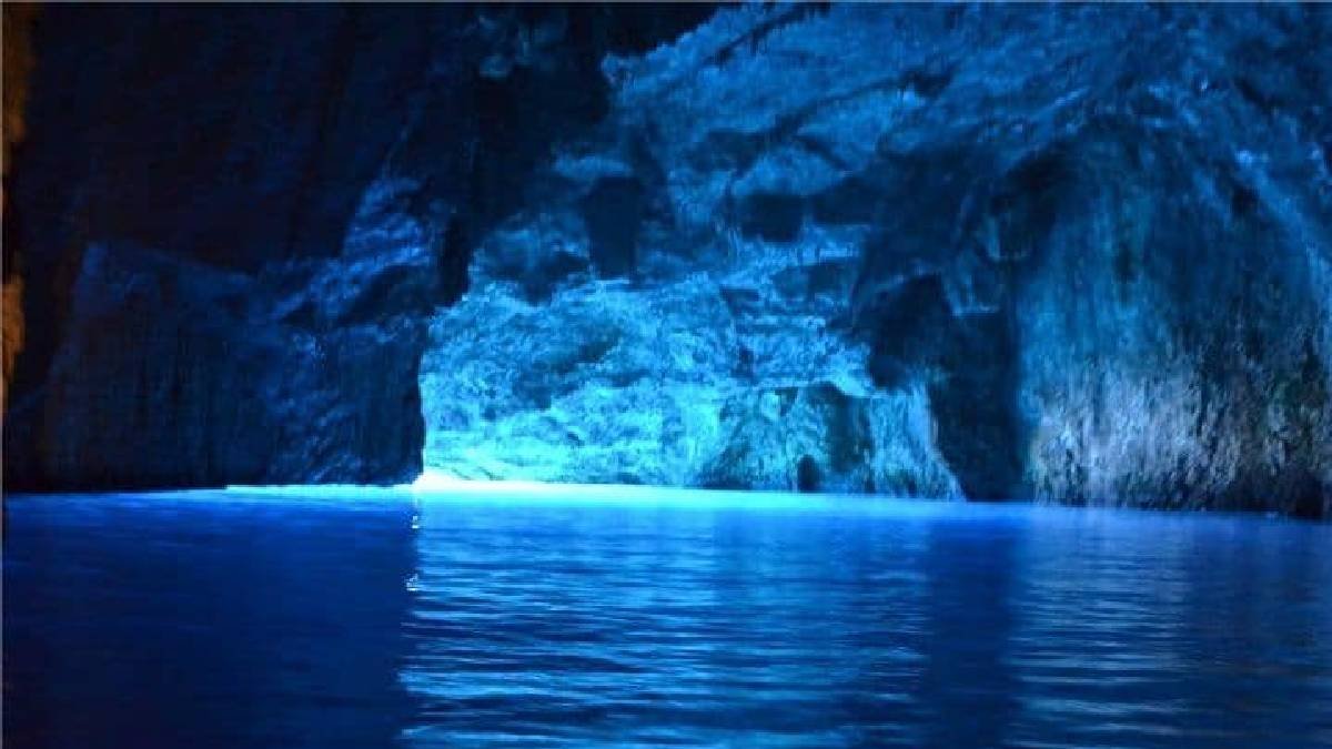 Bu mağaraya ne yürüyerek ne de uçarak gidebilirsiniz! Çıplak gözle bakmak imkansız:Dünya’nın en güzel mağarası Türkiye’den çıktı