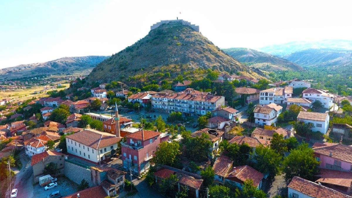 O şehrin meğer 40 katlı böreği bile varmış! Atatürk'ten bile tam not aldı! Bir tadına bakan parmaklarını da yiyor