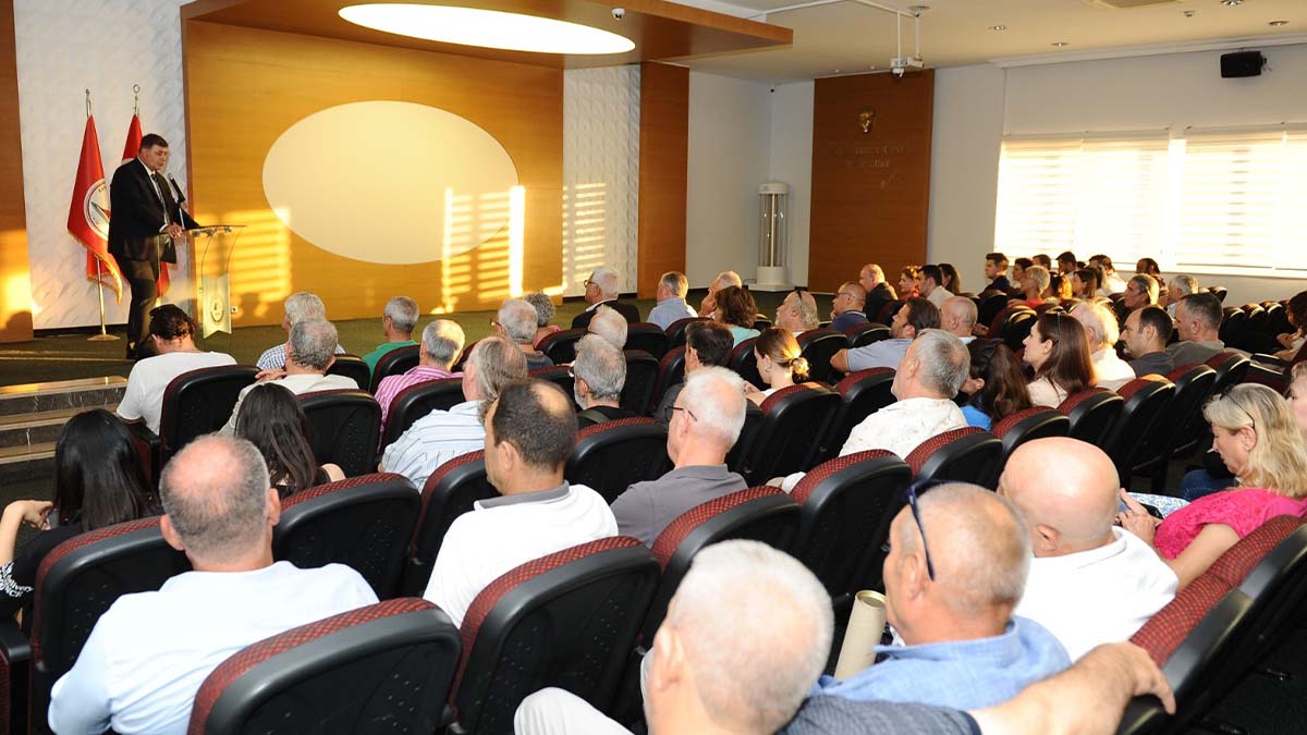 Karşıyaka’da vatandaşlar yönetim süreçlerine katılıyor