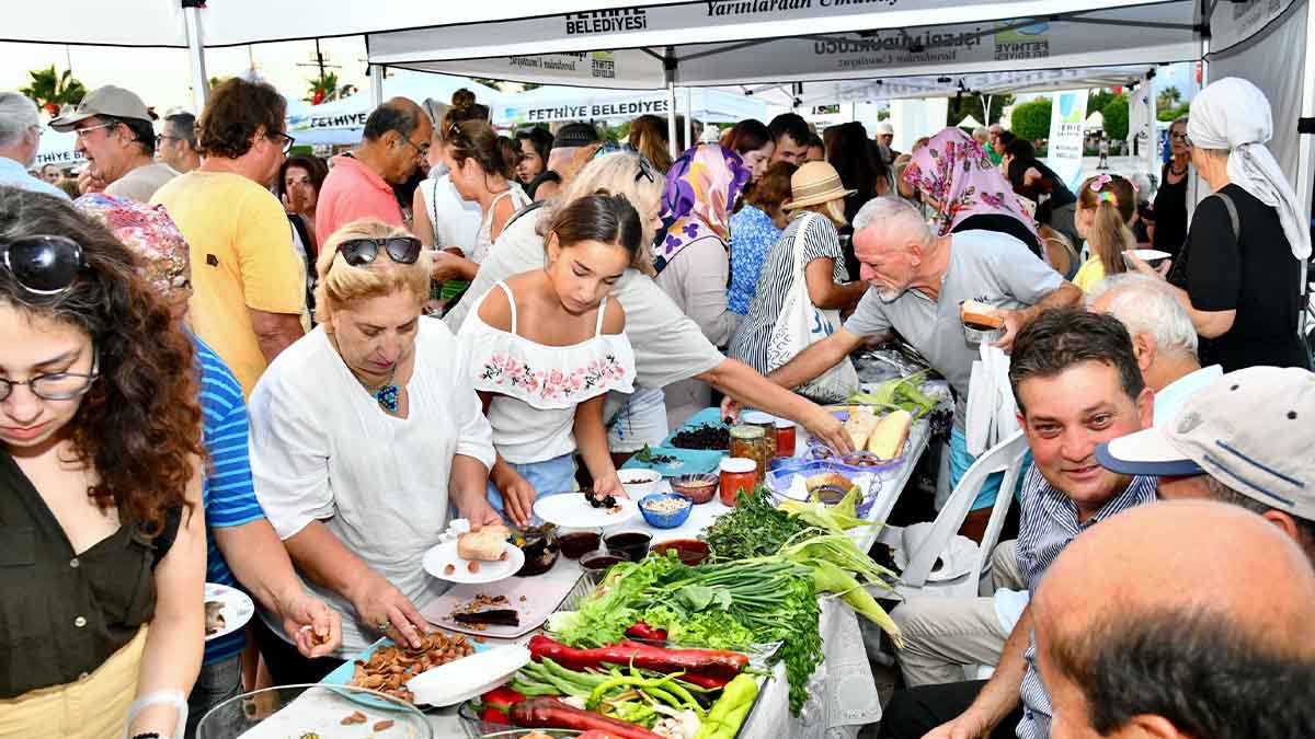 1. Fethiye Gastronomi Kültür ve Dostluk Festivali renkli görüntülere sahne oldu