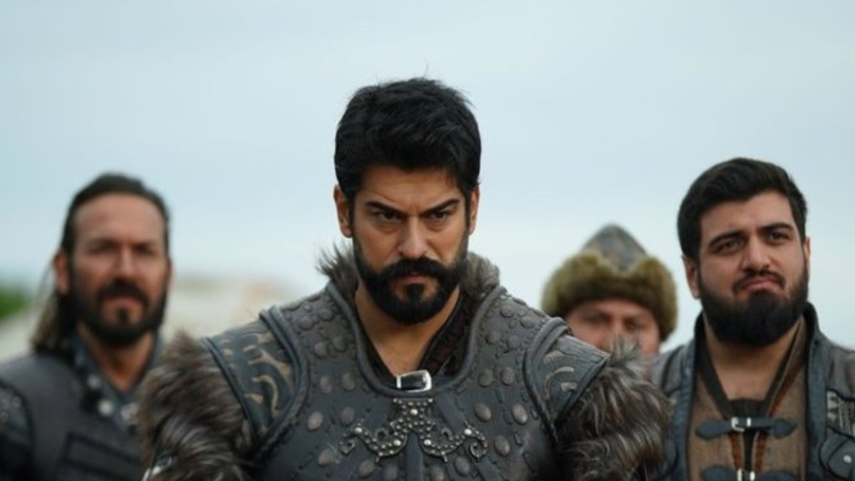Kuruluş Osman dizi gümbür gümbür geliyor! Yeni sezon afişi yayınlandı, Burak Özçivit beğenileri topladı