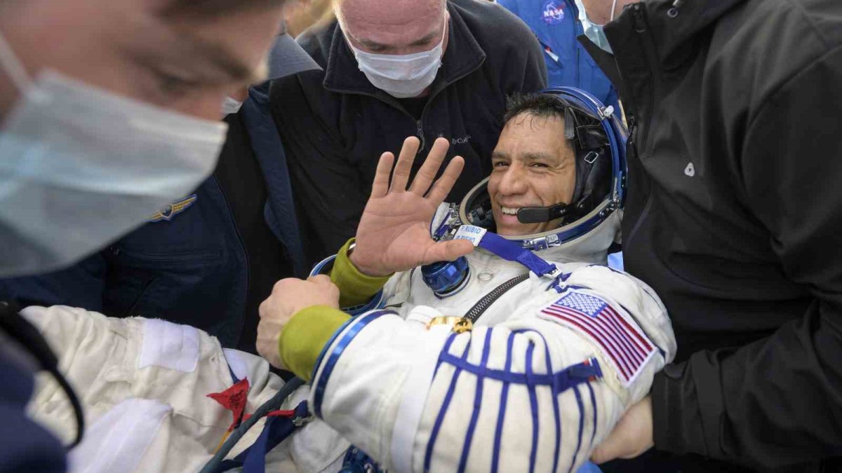 NASA astronotu tarihe geçti: Frank Rubio Dünya'ya geri döndü