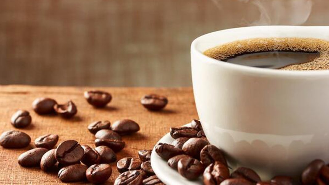 Yemekten sonra tüketilen kahveye dikkat: Cildi yaşlandırıyor