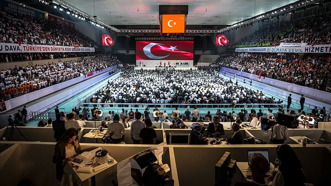 Partilerde kongre telaşı başladı: AK Parti ve CHP yeni yönetimleri belirleyecek