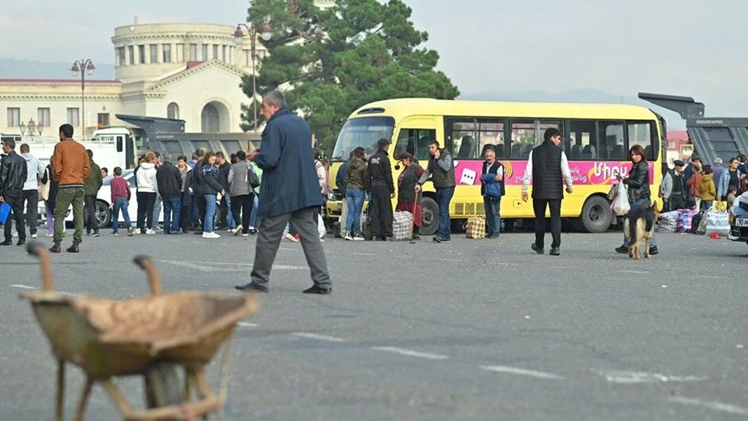 Azerbaycan'dan Karabağ Ermenilerine çağrı: Gelin toplumun bir parçası olun