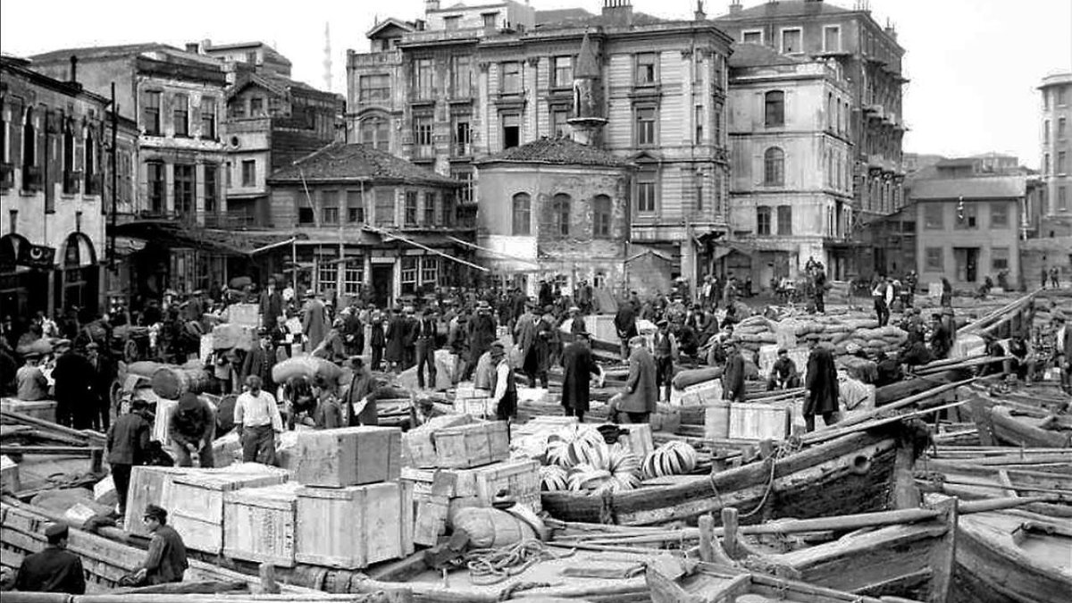 ‘İstanbul’da attım bahtıma zarı, çıktı karşımıza Balıkpazarı’