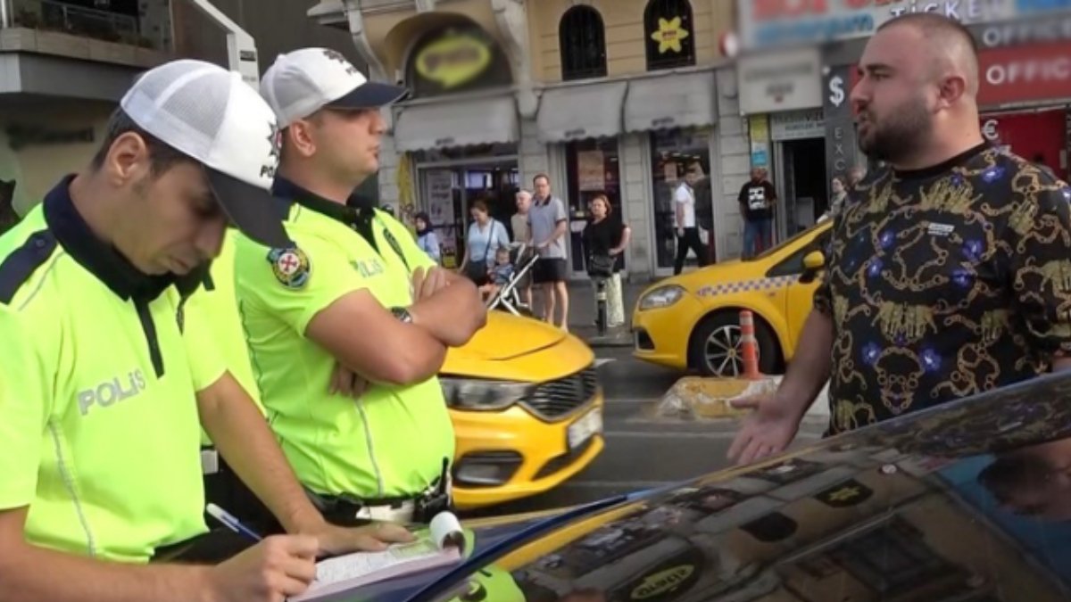 5 bin lira ceza yazılan sürücü polisleri tehdit etti: Abimi alıp geleceğim akıllı olun