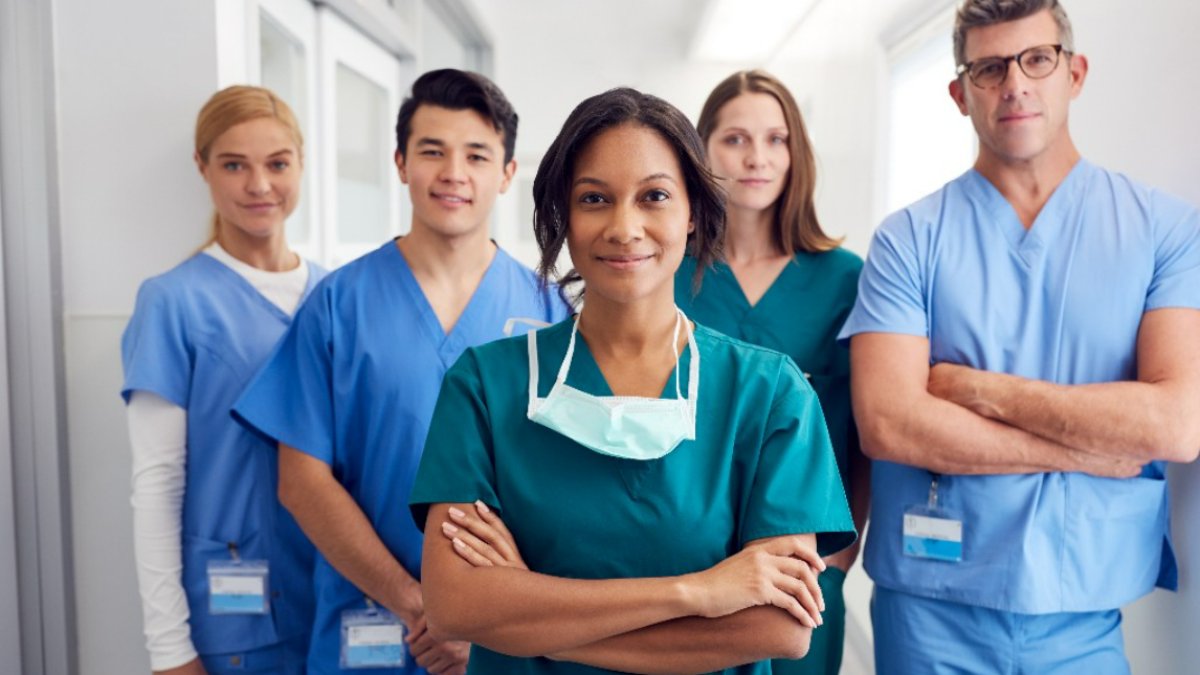 Hemşire Nasıl Olunur: Sağlık Alanında Kariyer Yolculuğu