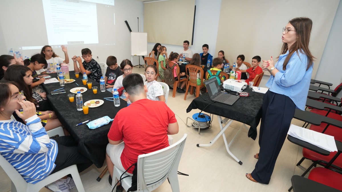 Gaziemirli çocuklar interneti doğru kullanmayı öğrendiler ​​​​​​​