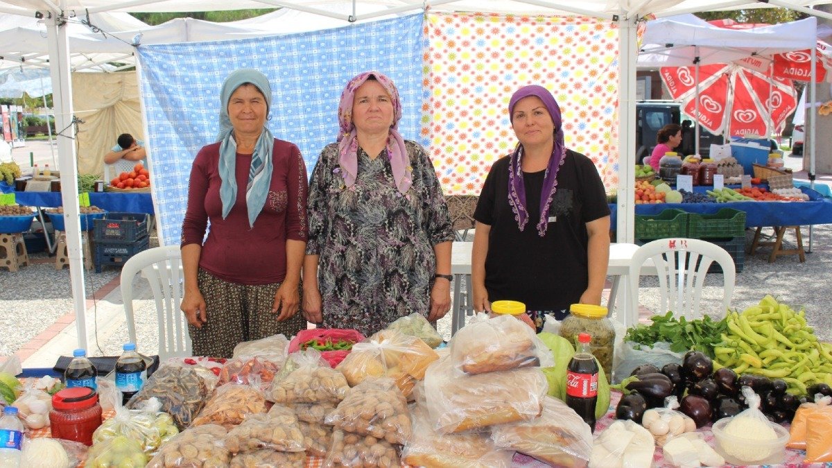 Karşıyaka’da hem üretici hem tüketici kazanıyor