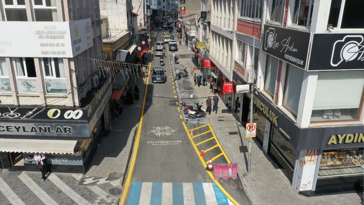 İstasyon Caddesi’ne Büyükşehir’den altın dokunuş