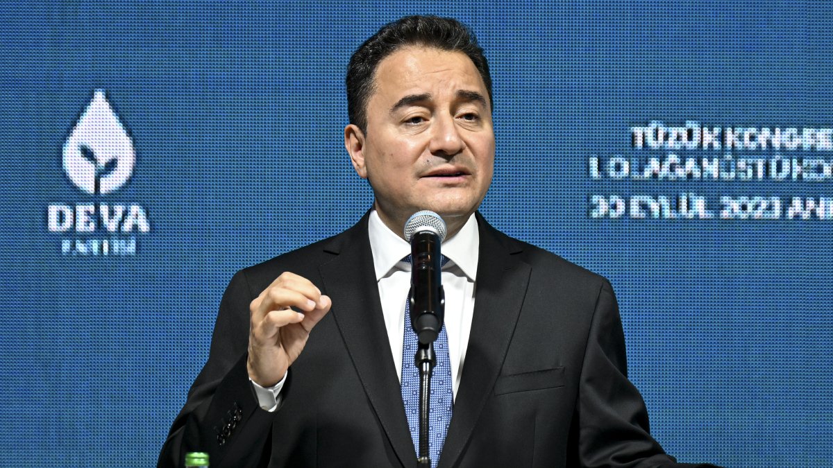 Babacan Tüzük Kongresi'nde ittifak konusuna noktayı koydu: 81 ilde  kendi adayımızla  seçime gireceğiz