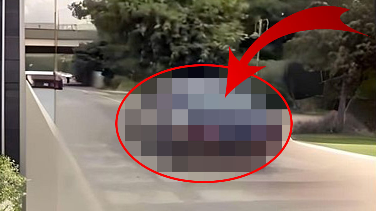 Bu otomobili görenler telefona sarıldı! Bakan dönüp bir daha bakıyor, trafikte şaşırtan anlar