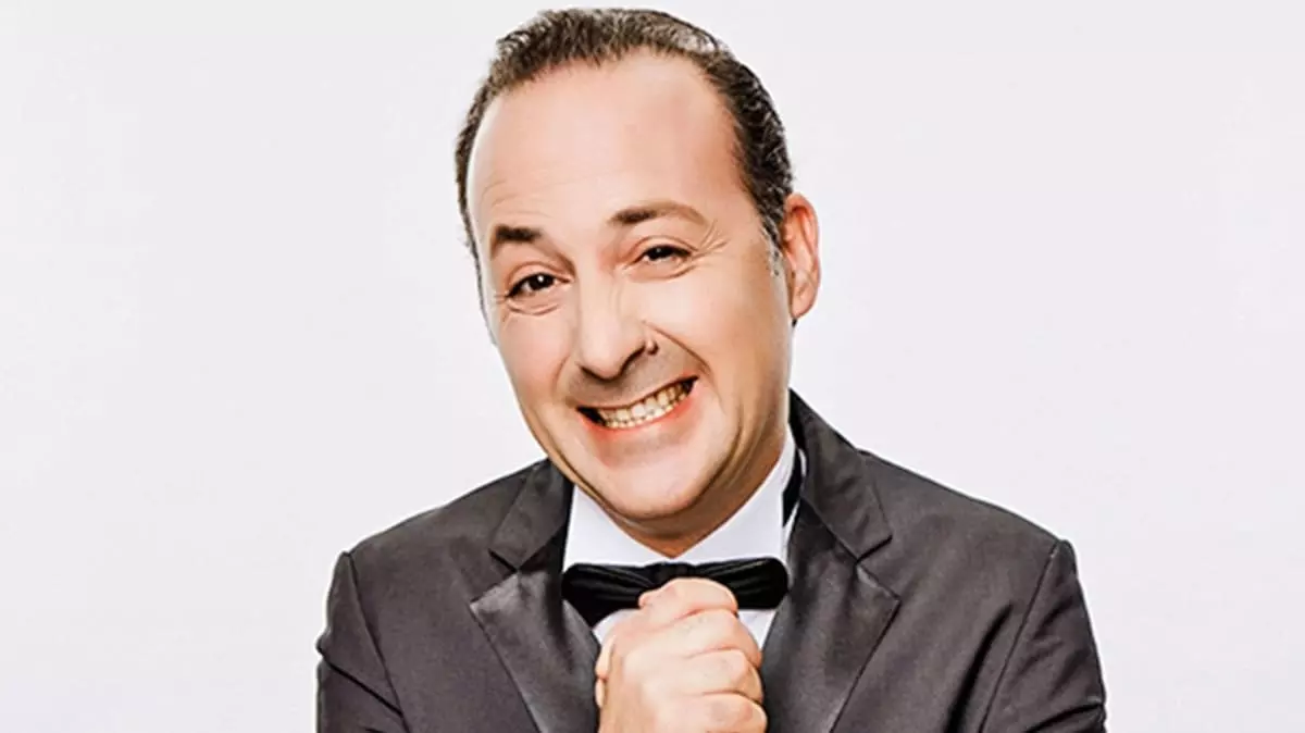 Tolga Çelik eşini  medyadan sır gibi saklıyordu! Bakın Tolga Çelik'in 19 yıllık eşi kim çıktı?