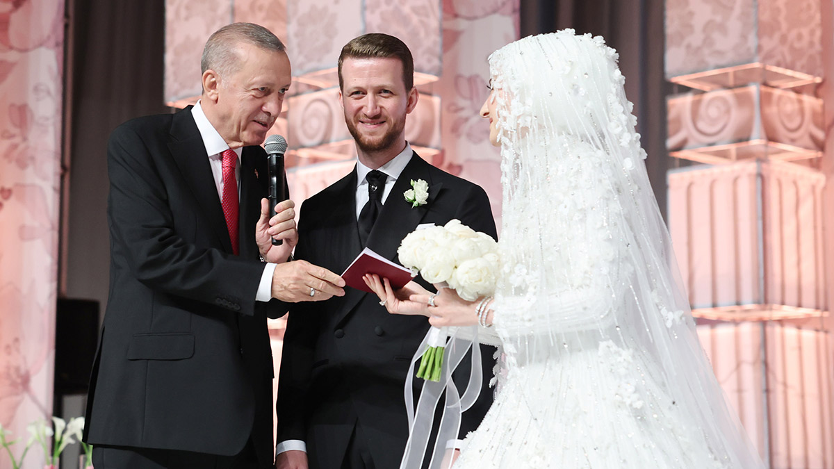 Cumhurbaşkanı Erdoğan yeğeninin nikah törenine katıldı