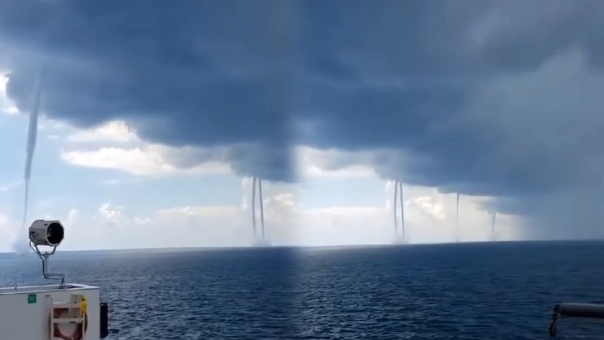 İskenderun'da korkutan görüntü: Çok sayıda hortum oluştu