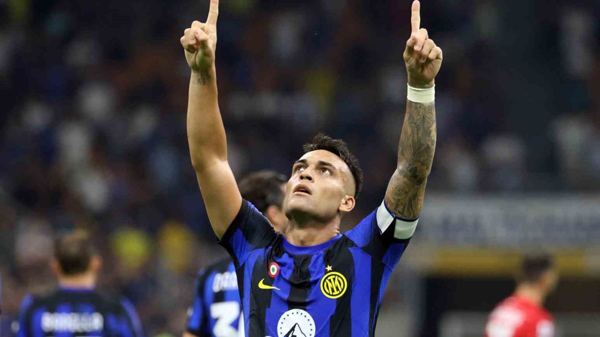 Martinez kariyer başlangıcını yaptı