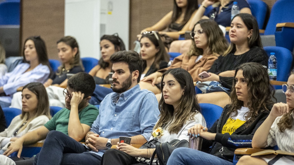 Başkan Batur, geleceğin mimarlarıyla buluştu