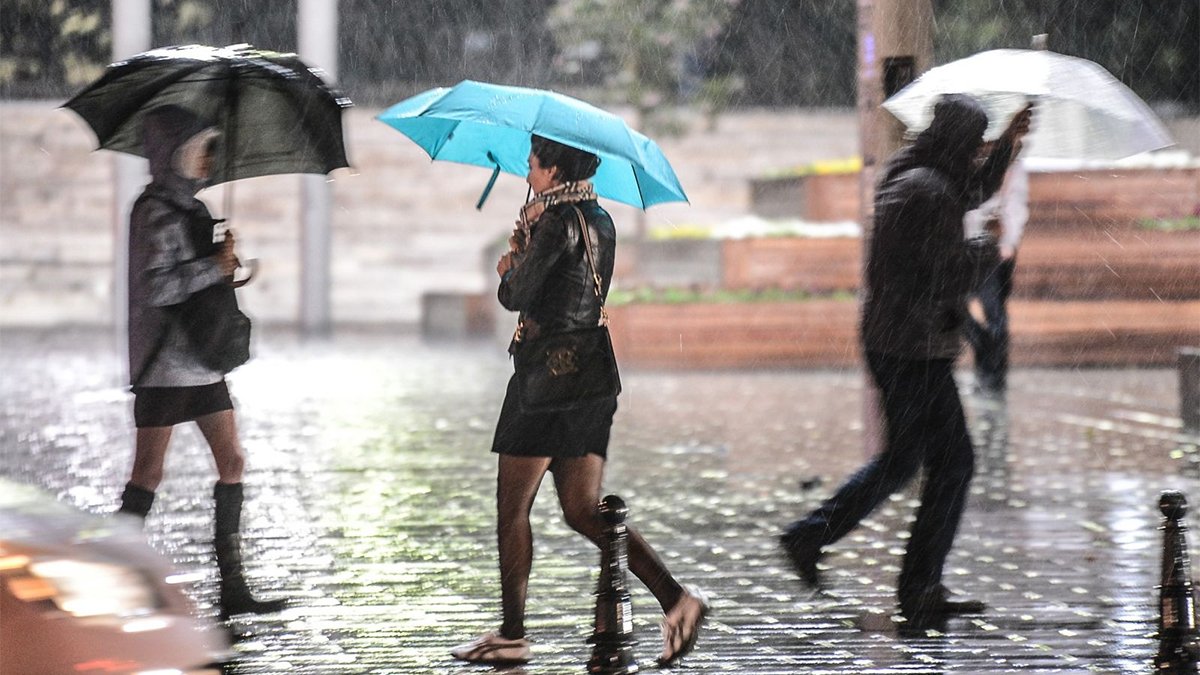 Meteoroloji'den 3 bölgeye 'sarı' uyarı: Kuvvetli vuracak, hazırlıklı olun!
