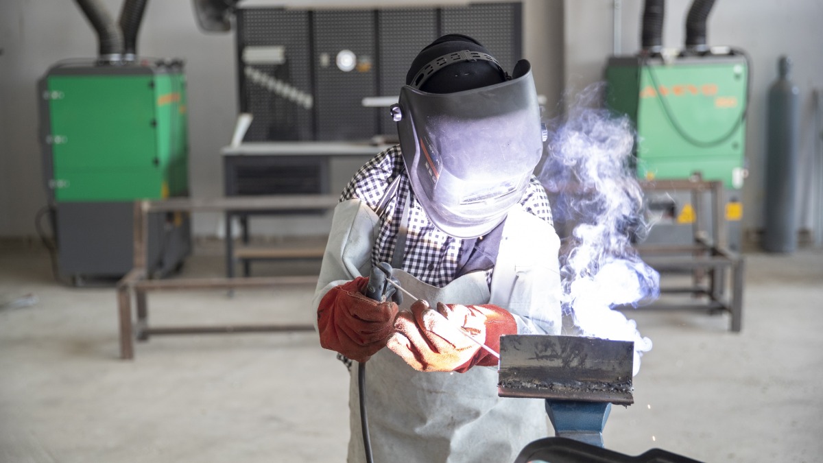 ‘Erkek işi’ sanılan işlerde kadınları ‘usta’ yapan proje: Kadın kaynakçılar