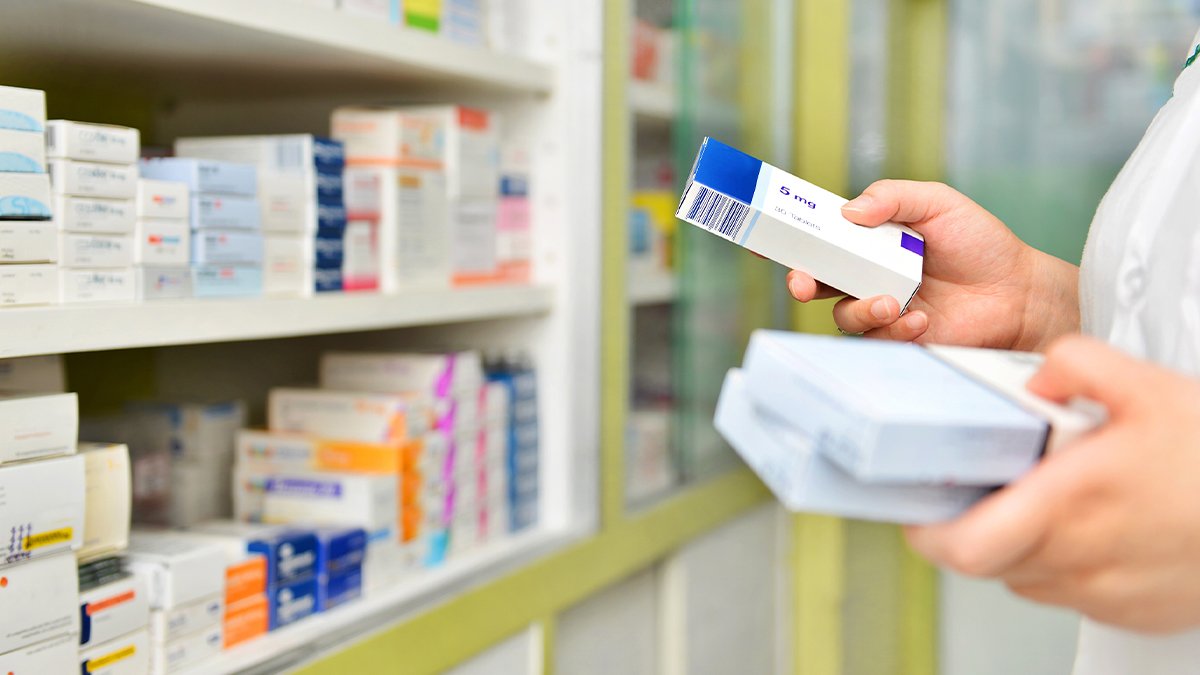 Kök hücre nakli için aylarca sıra bekliyorlar: Kanser hastalarının tedavisinde ilaç krizi