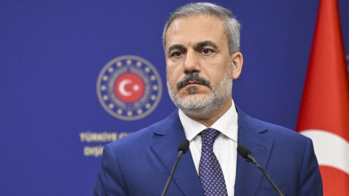 Hakan Fidan: Suriye'de PKK/YPG'ye ait enerji tesisleri meşru hedefimizdir