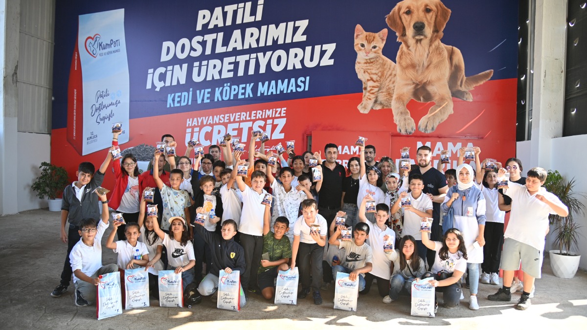 4 Ekim Hayvanları Koruma Günü kumpati mamalarıyla kutlandı