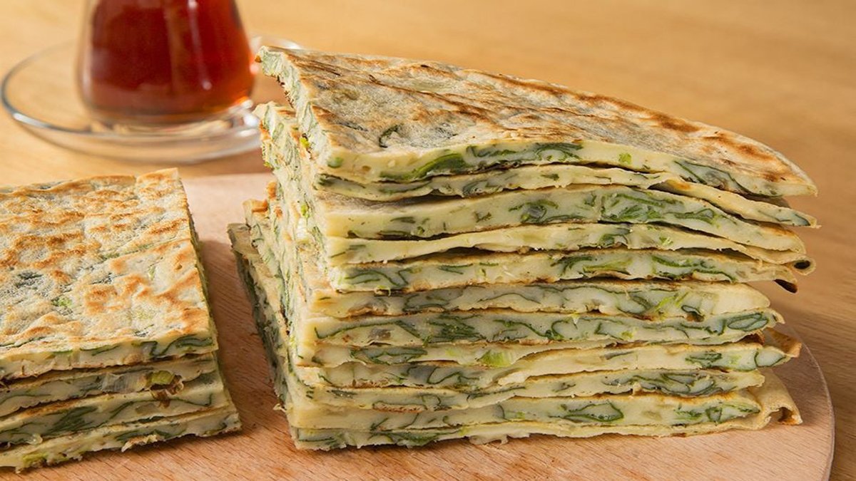 Eşinizin ayakları yerden kesilecek! Ispanak ıspanak olalı böyle lezzet görmedi: 10 dakikada tavada kaygana tarifi