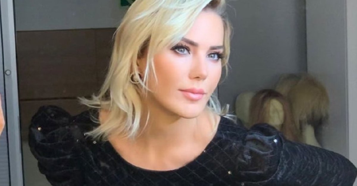 Ece Erken'e büyük şok! Ünlü sunucu başına gelenleri takipçileriyle paylaştı!