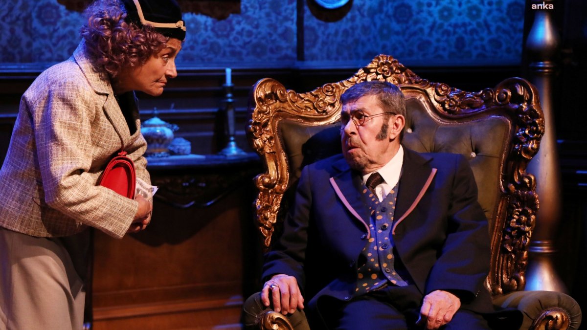 Şehir tiyatroları 'Rasim Öztekin sahnesi'ni açıyor