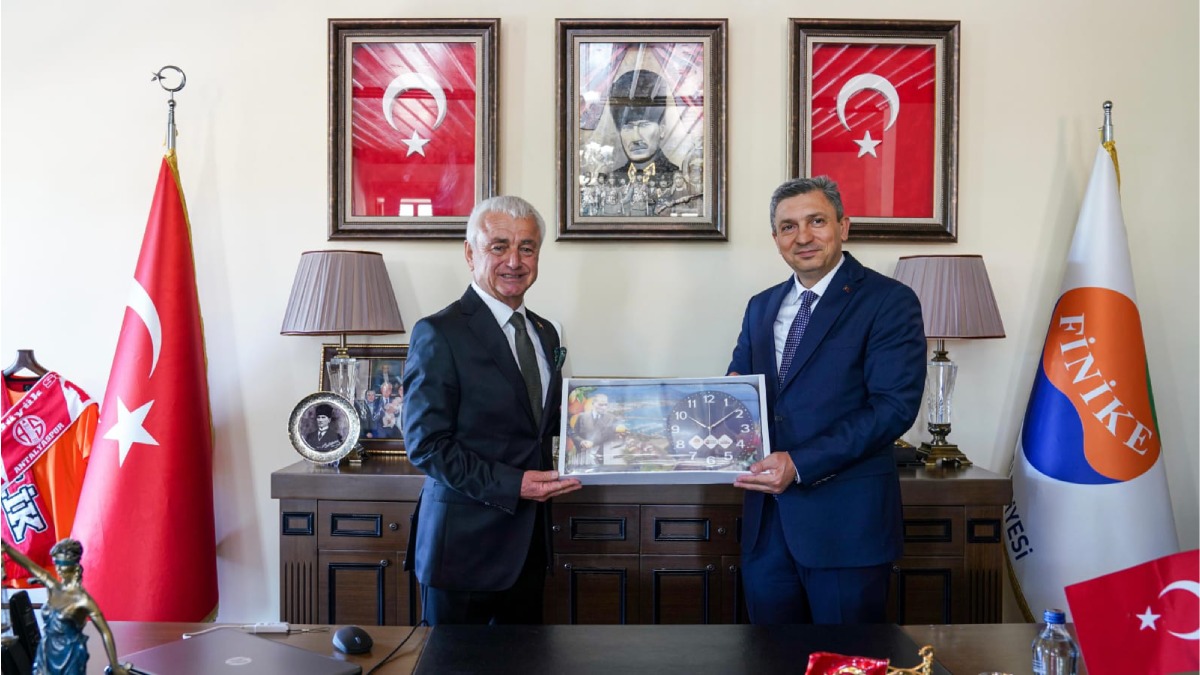 Vali Şahin'den Başkan Geyikçi'ye ziyaret