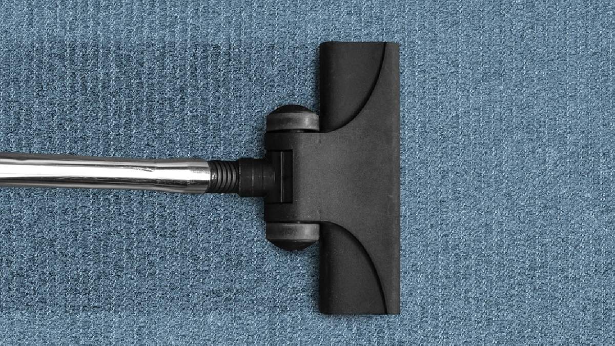 Güçlü çekmeyen elektrik süpürgesine bunu deneyin! Bu yöntemden sonra halıyı bile çekip alacak