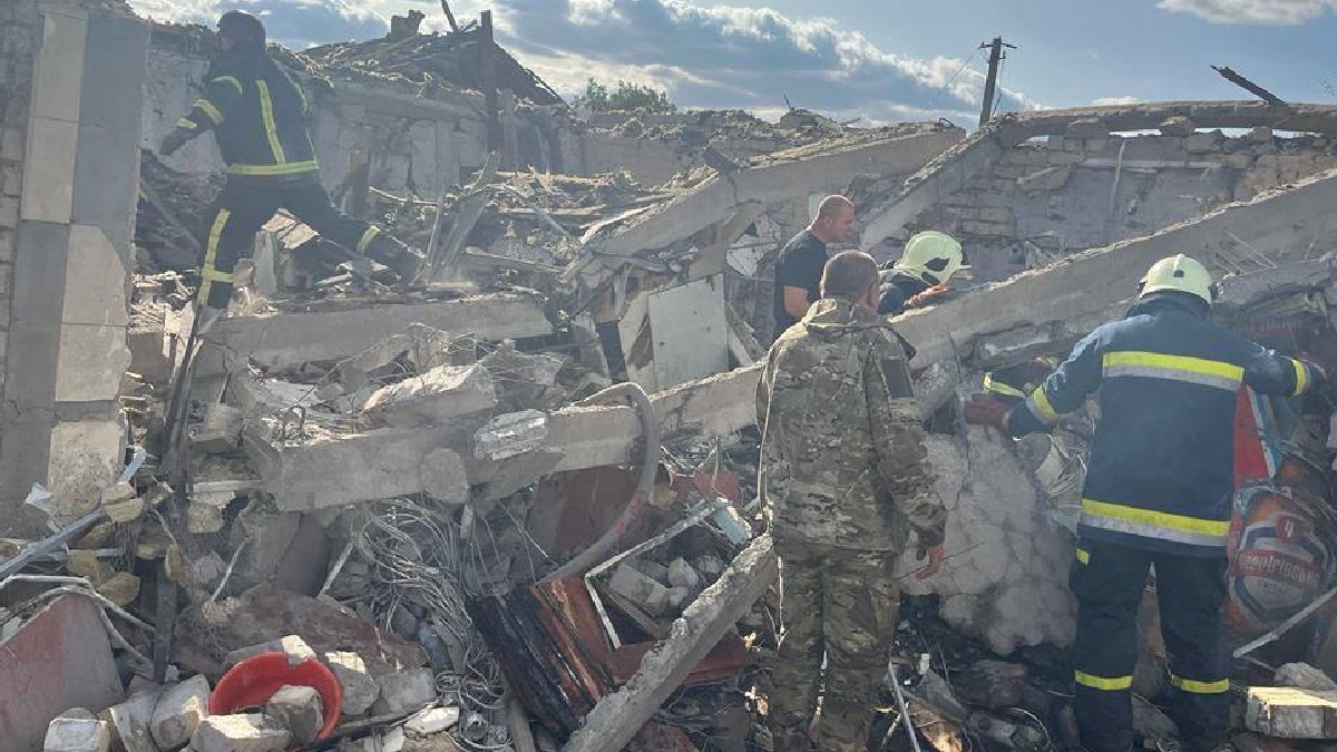 Bir çocuk öldü, 23 kişi yaralandı: Rusya bu kez Harkiv’i vurdu!