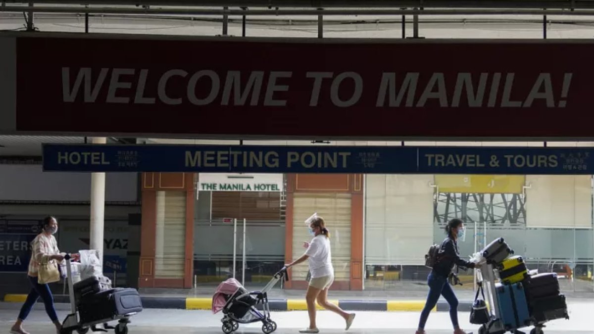 Filipinler'deki tüm sivil havaalanları alarma geçti