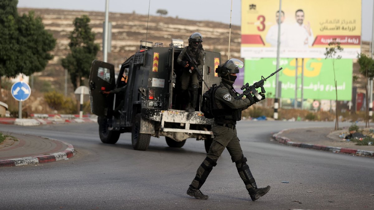 28 Filistinli yaralandı: İsrail ordusundan Batı Şeria'daki cenaze törenine müdahale