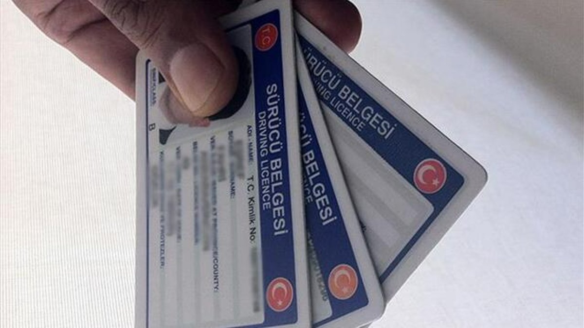 Ehliyet için Öğrenim Belgesi: Türkiye'de Sürücü Belgesi Alma Rehberi