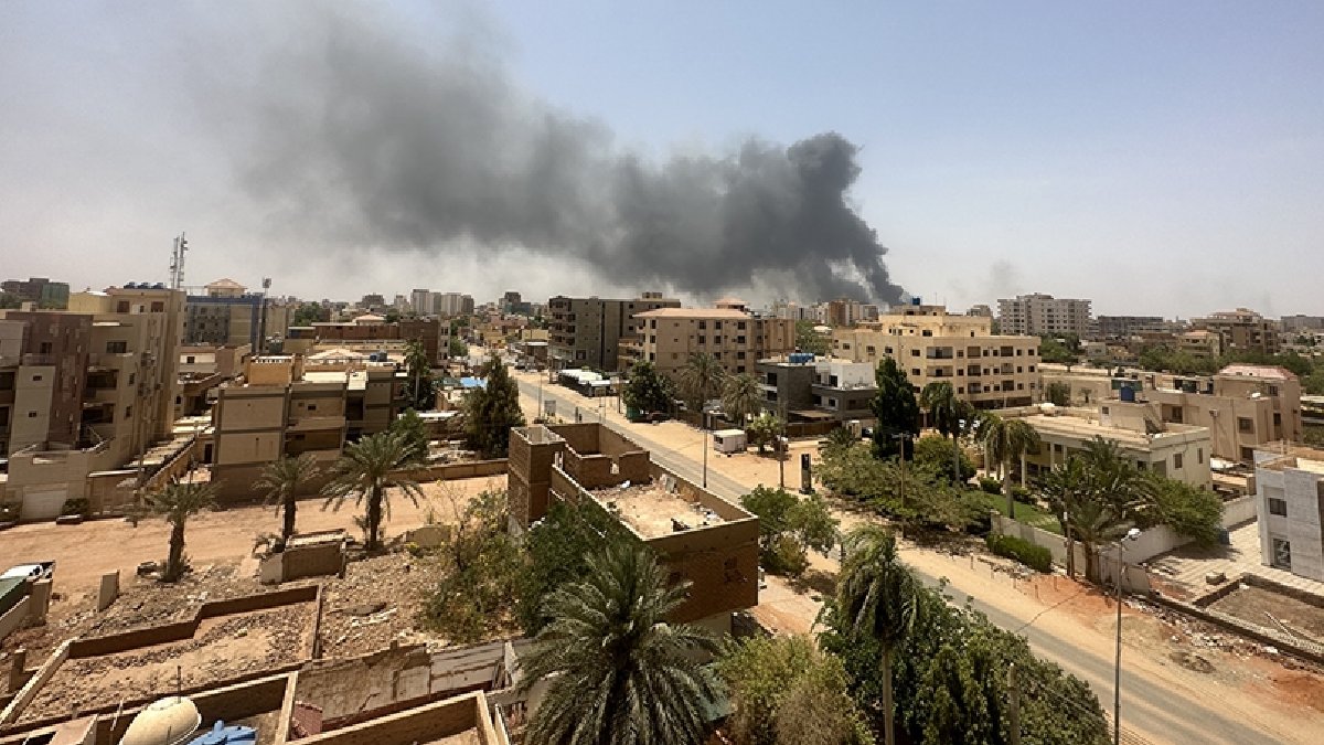 Sudan’da çatışmalar sürüyor: Umdurman’daki bombardımanda 11 ölü
