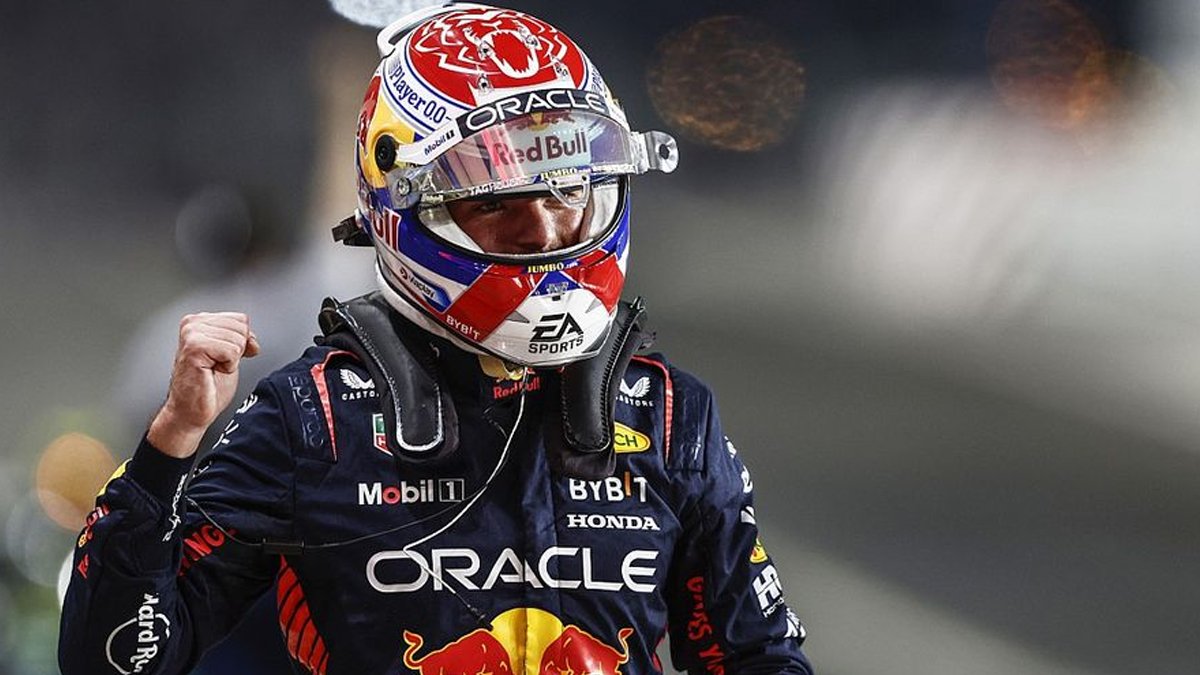 Verstappen'den tarihi başarı: Üst üste 3. kez Formula 1 dünya şampiyonu oldu