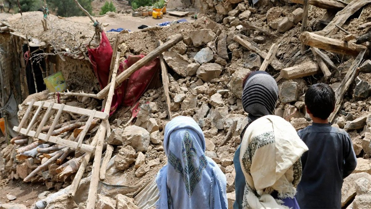 Afganistan’da 6.3 büyüklüğünde deprem! Çok sayıda can kaybı var