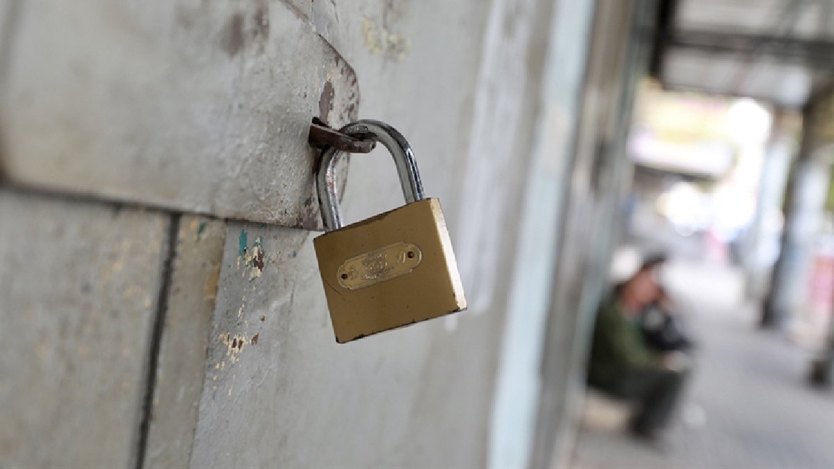 Batı Şeria ve Doğu Kudüs'te genel grev ilan edildi: Filistinlilerden Gazze’ye yönelik saldırılara tepki